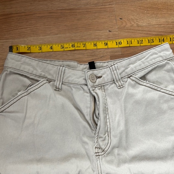 Women’s Gray Cargo Pants‎ - Picture 7 of 9